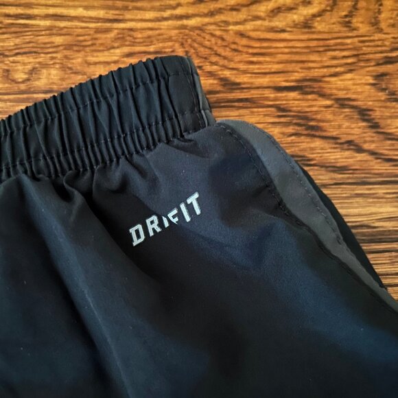 Nike Brand Dri Fit Fully Lined Running shorts w/ Drawstring waistband Mens Med - Picture 3 of 4